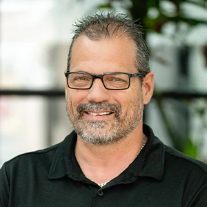 stephane-belley-directeur-compte-vetements-objet-promotionnels-tnt-atelier