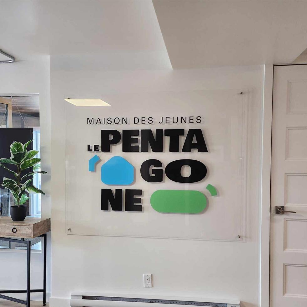 conception-plexi-mdj-le-pentagone-normandin-inverse-tnt-atelier